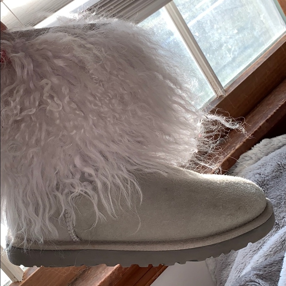 UGGS